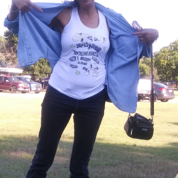 Meet your Posher, Carolyn - Picture 4 of 5